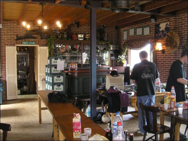                                     &raquo;Bar and party area&laquo;
                                            