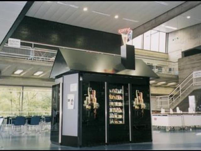                                     &raquo;inside - main hall&laquo;
                                            